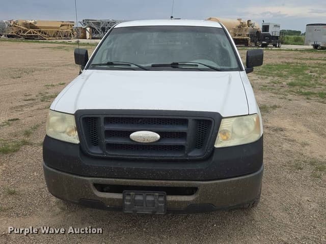 Image of Ford F-150 equipment image 1