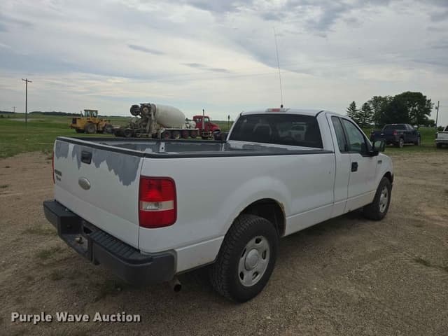 Image of Ford F-150 equipment image 4