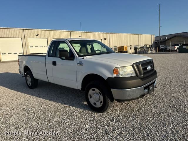 Image of Ford F-150 equipment image 2