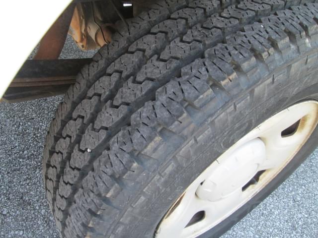 Image of Ford F-150 equipment image 4