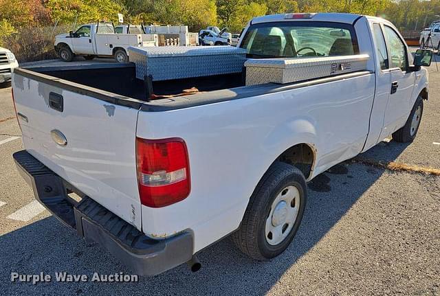 Image of Ford F-150 equipment image 4