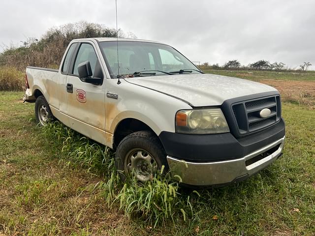 Image of Ford F-150 equipment image 1