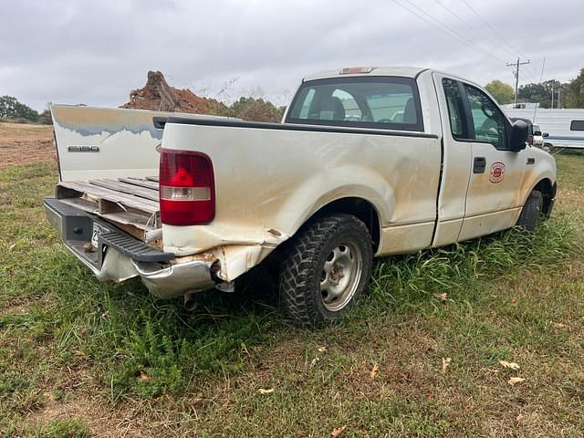 Image of Ford F-150 equipment image 2