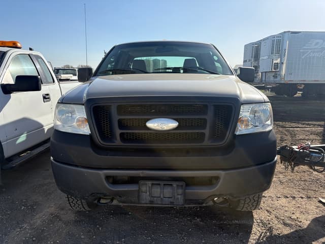 Image of Ford F-150 equipment image 1