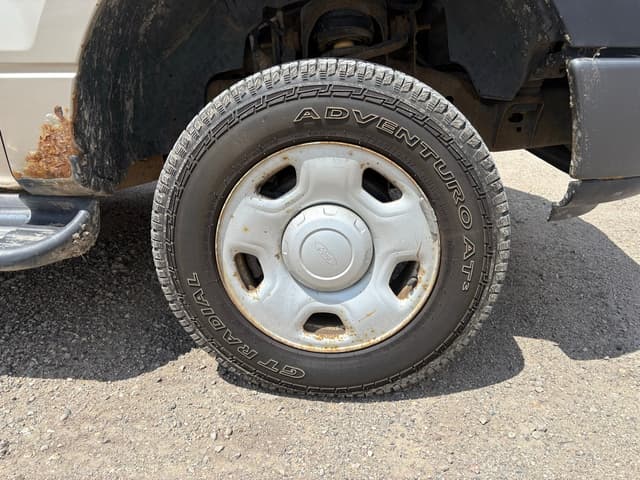 Image of Ford F-150 equipment image 2