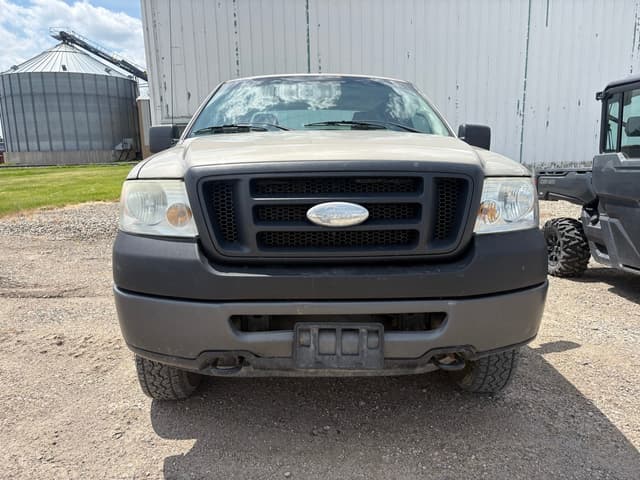Image of Ford F-150 equipment image 1