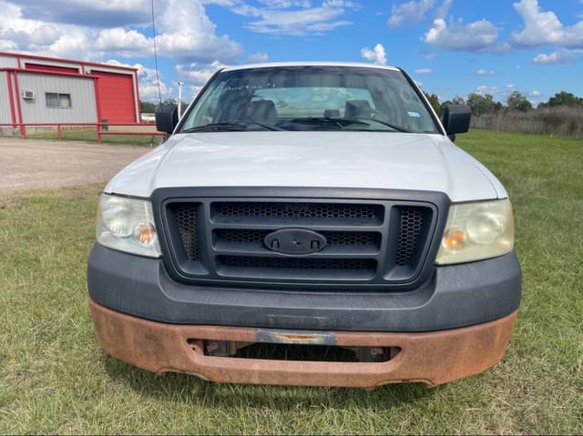 Image of Ford F-150 equipment image 1