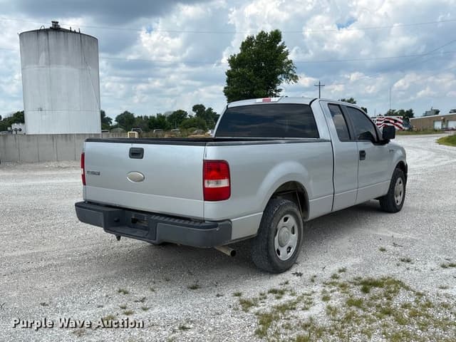 Image of Ford F-150 equipment image 4