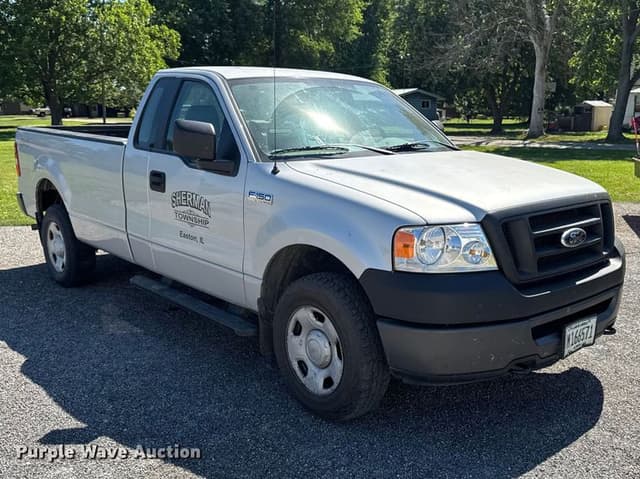 Image of Ford F-150 equipment image 2