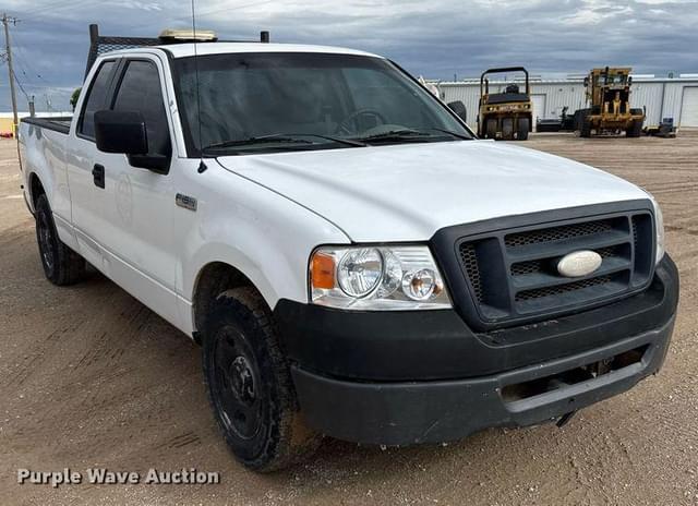 Image of Ford F-150 equipment image 2
