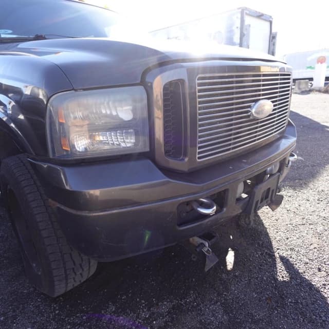 Image of Ford F-250 equipment image 4