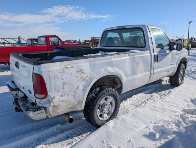 Image of Ford F-250 equipment image 3