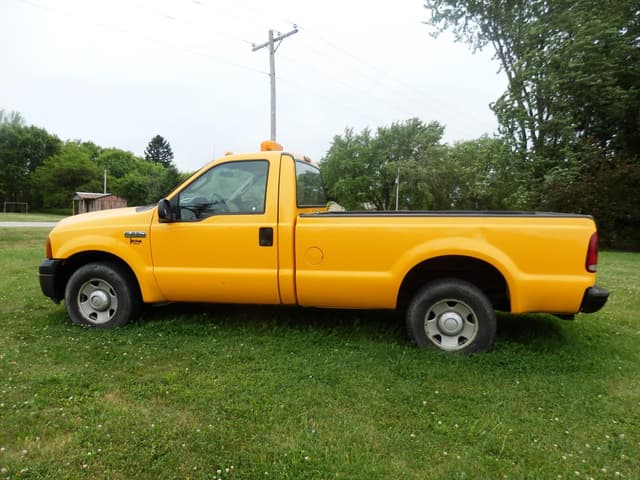 Image of Ford F-250 equipment image 2