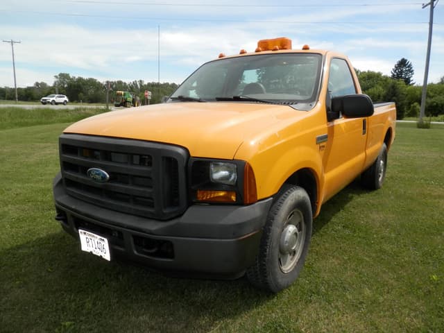 Image of Ford F-250 equipment image 1