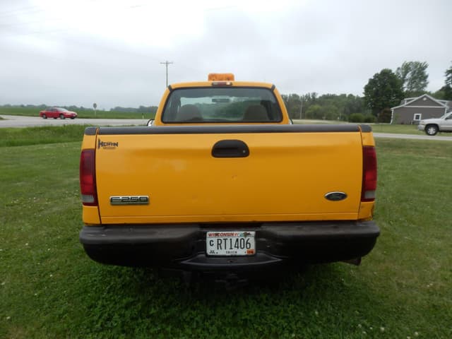 Image of Ford F-250 equipment image 4