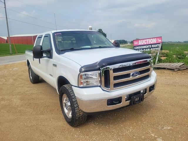 Image of Ford F-250 equipment image 3