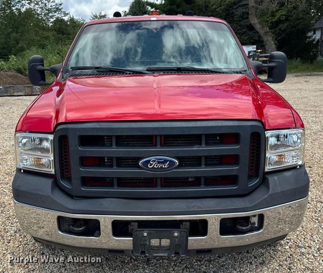 Image of Ford F-250 equipment image 1