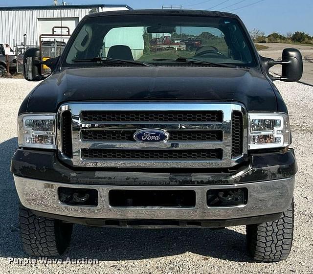 Image of Ford F-250 equipment image 1