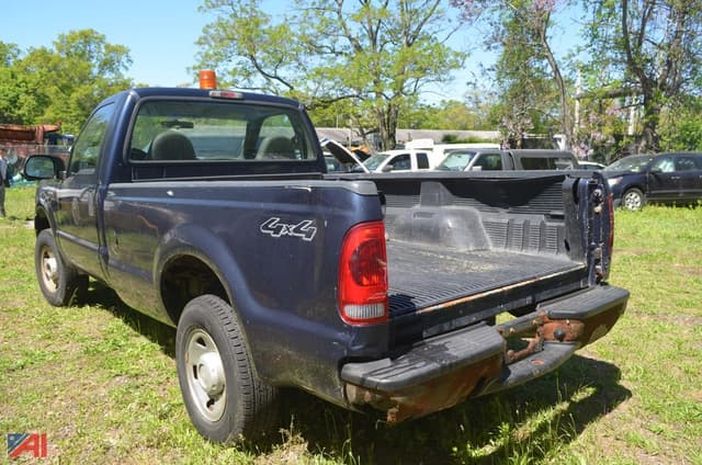 Image of Ford F-250 equipment image 1