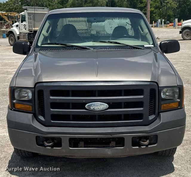 Image of Ford F-250 equipment image 1