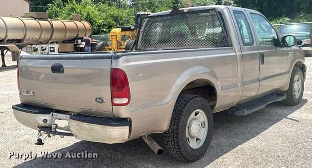 Image of Ford F-250 equipment image 4