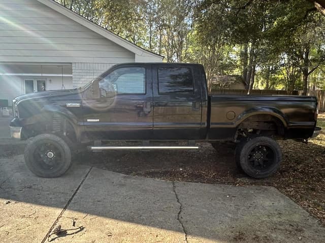 Image of Ford F-250 equipment image 3