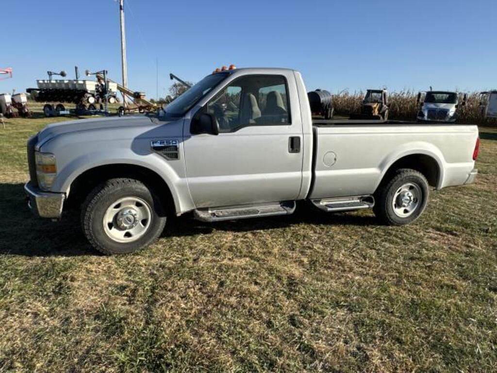 Image of Ford F-250 Primary image