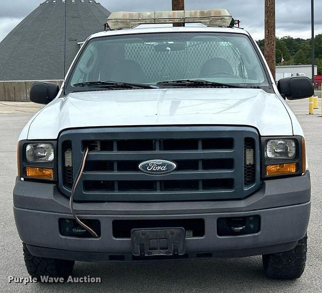 Image of Ford F-250 equipment image 1