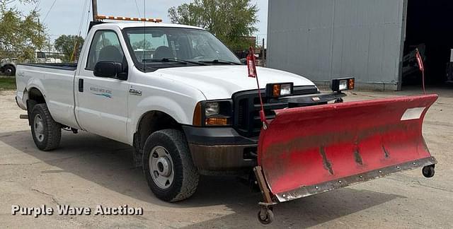 Image of Ford F-250 equipment image 2