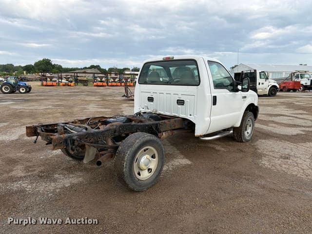Image of Ford F-250 equipment image 4