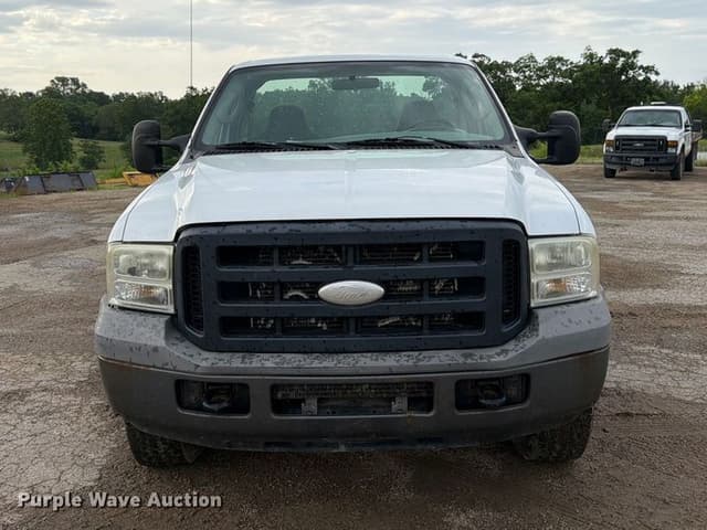 Image of Ford F-250 equipment image 1