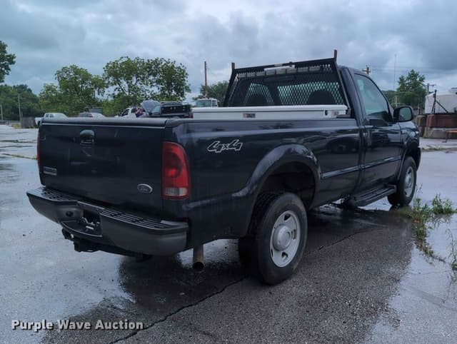 Image of Ford F-250 equipment image 4