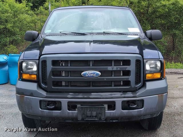 Image of Ford F-250 equipment image 1