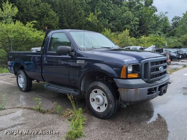 Image of Ford F-250 equipment image 2