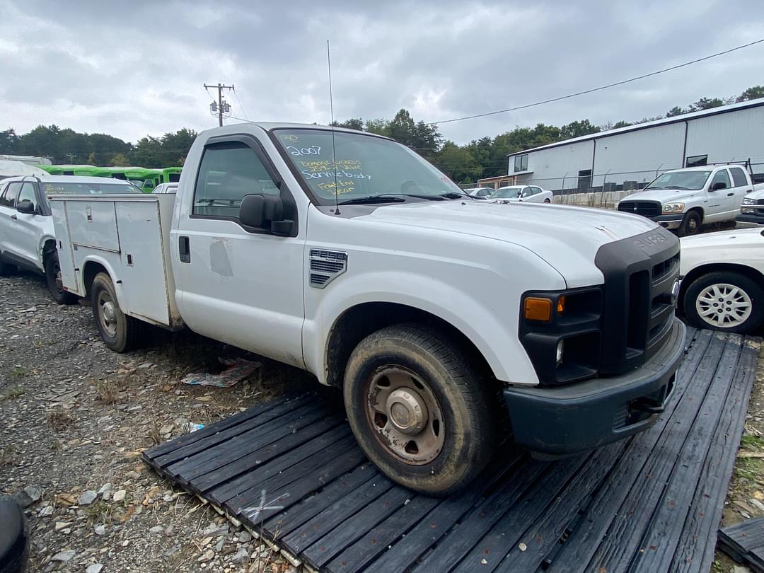 Image of Ford F-250 Primary image