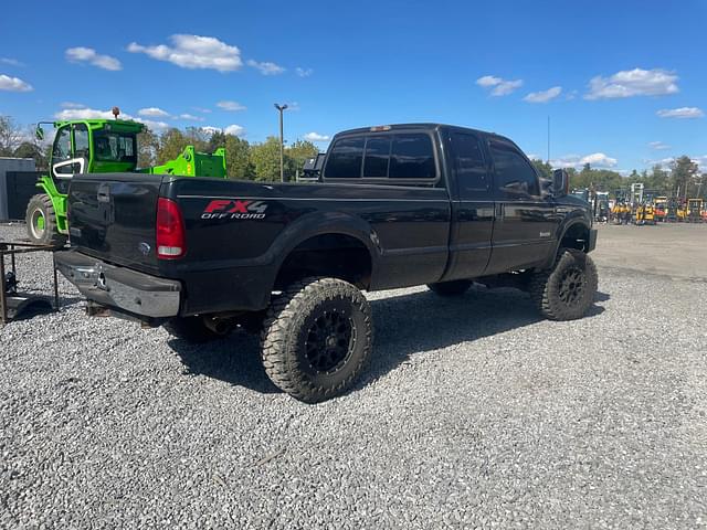 Image of Ford F-250 equipment image 2