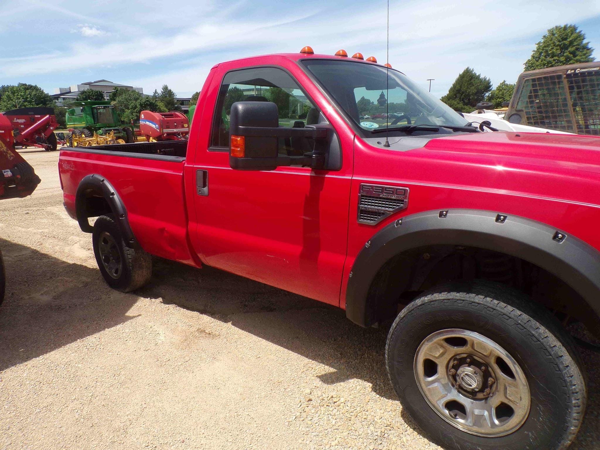 2007 Ford F-350 Equipment Image0