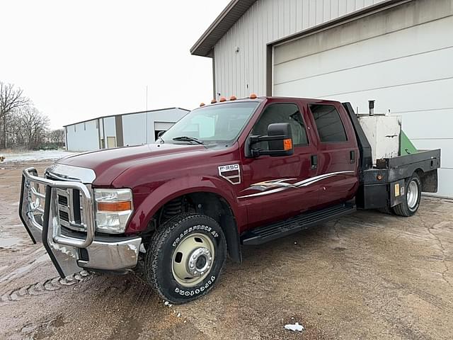 Image of Ford F-350 equipment image 1