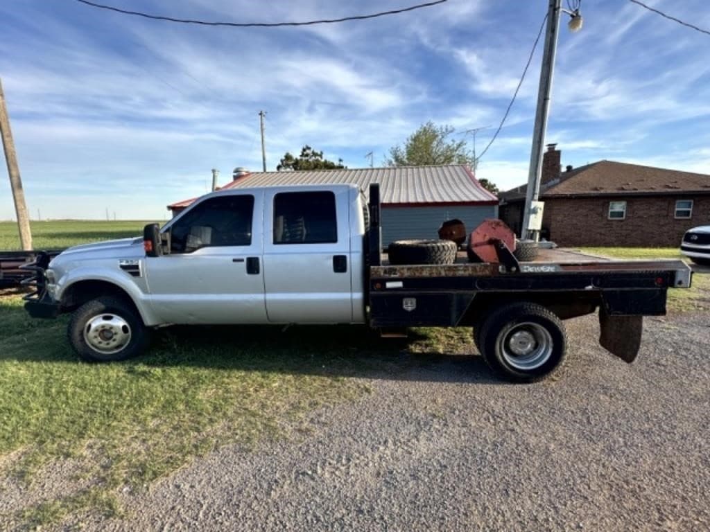 Image of Ford F-350 Primary image