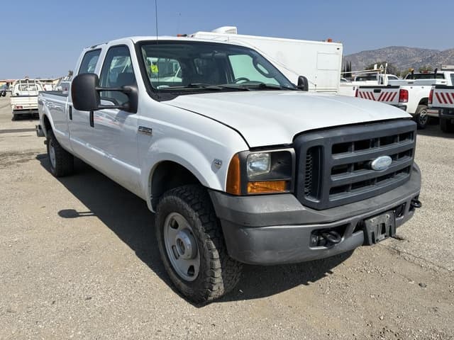 Image of Ford F-350 equipment image 1