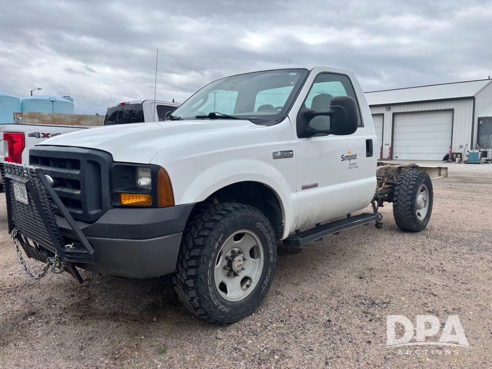 2007 Ford F-350 Equipment Image0