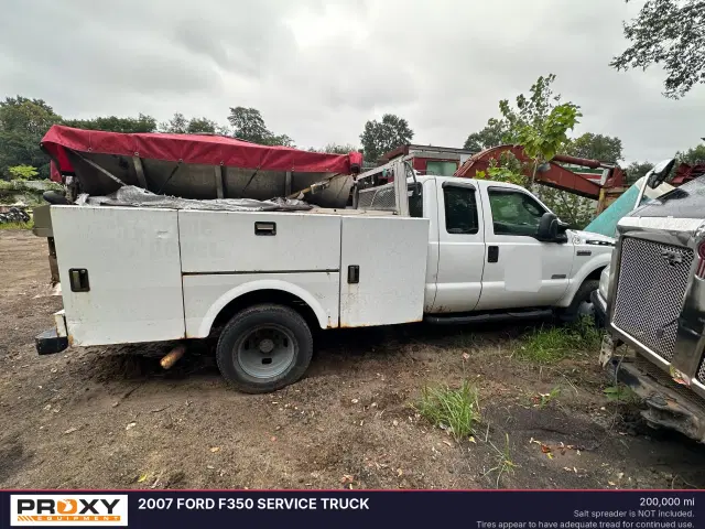 Image of Ford F-350 equipment image 1