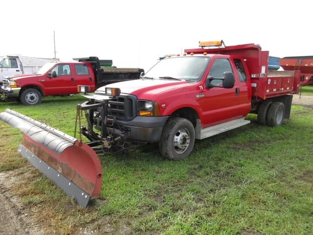 Image of Ford F-350 equipment image 1