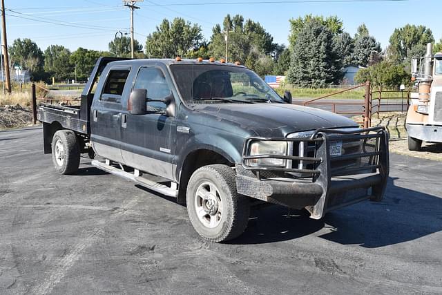 Image of Ford F-350 equipment image 4