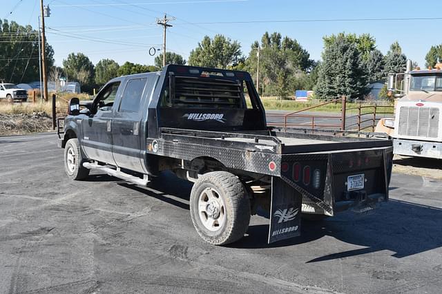 Image of Ford F-350 equipment image 2