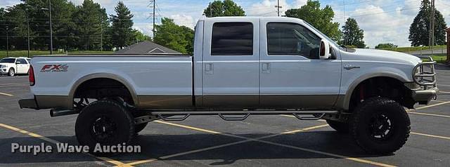 Image of Ford F-350 equipment image 3