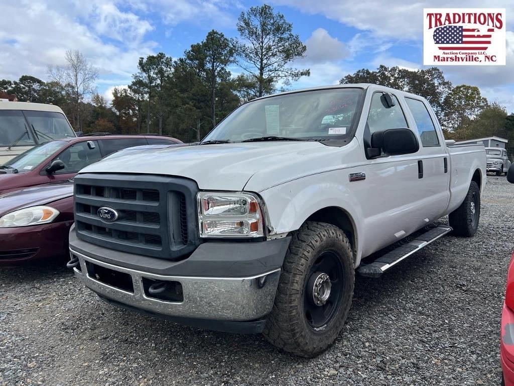 Image of Ford F-350 Primary image