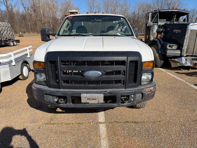 Image of Ford F-350 equipment image 1