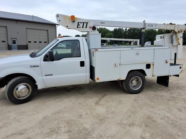 Image of Ford F-350 equipment image 1