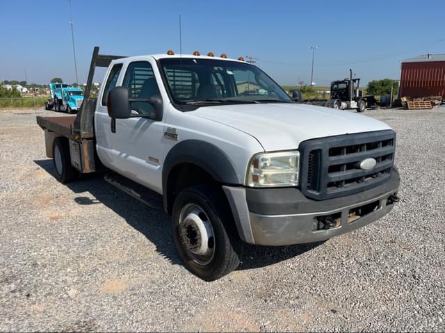 Image of Ford F-450 equipment image 2